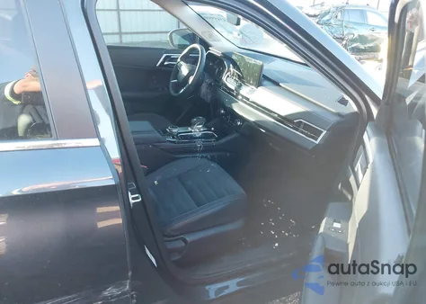 2025 Mitsubishi Outlander Se 2.5 S-Awc z USA, uszkodzony, nr VIN JA4J4VA86SZ023219